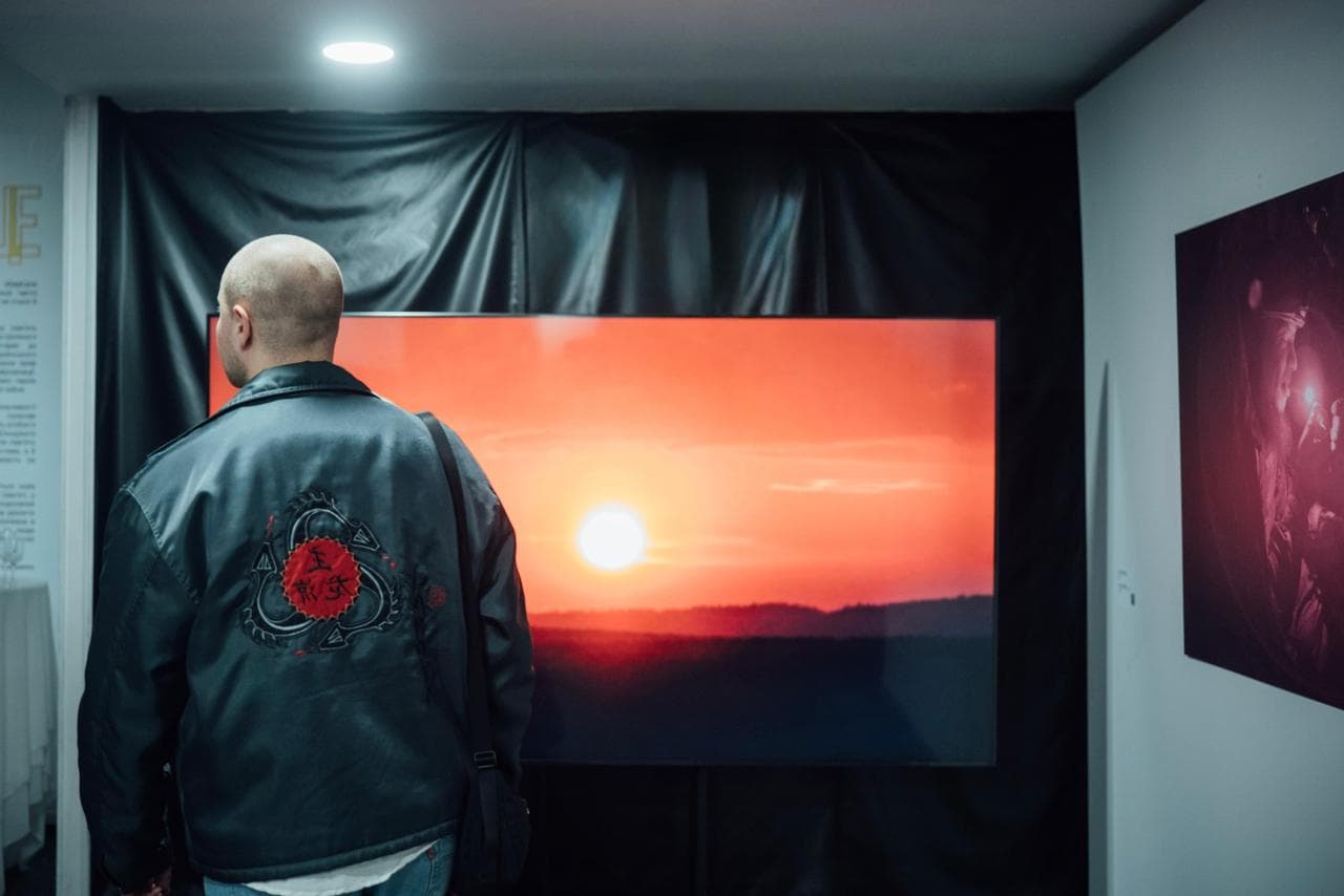 Opening of 'Cloud Storage' group show at M17 Contemporary Art Center - Image 6